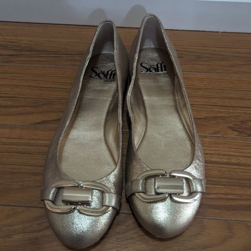 SOFFT Women's Gold Leather Slip-On Ballet Flats Size 5.5